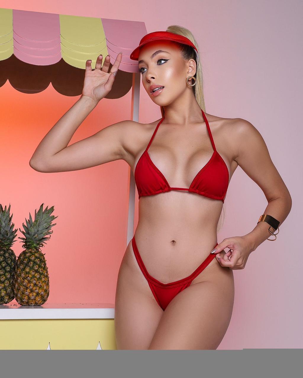 Biquíni de fita vermelho para bronze