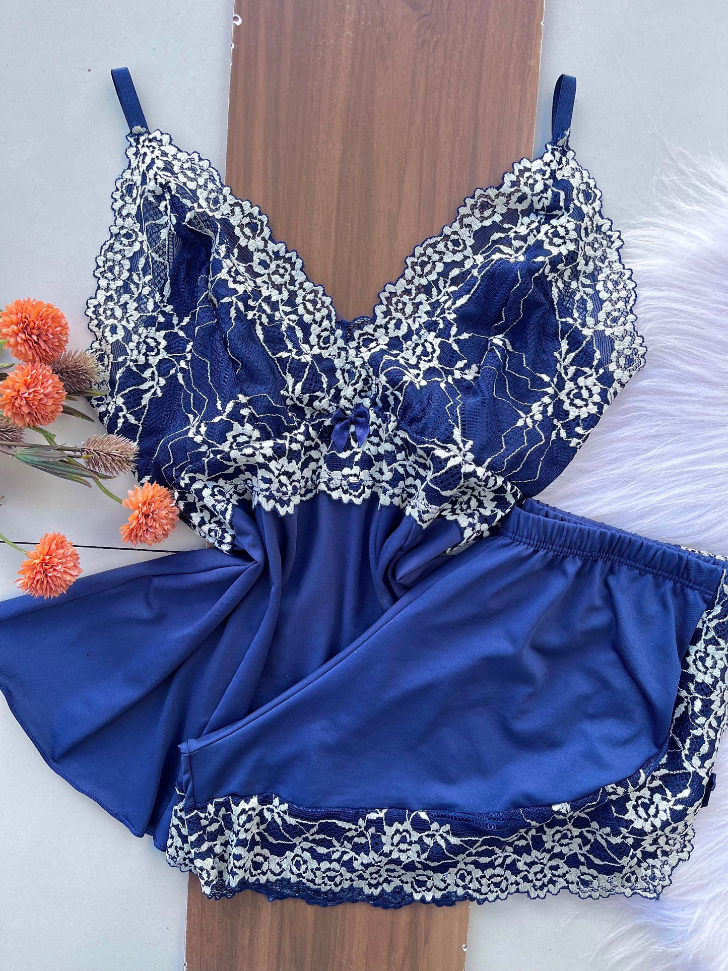 Babydoll azul com detalhes branco