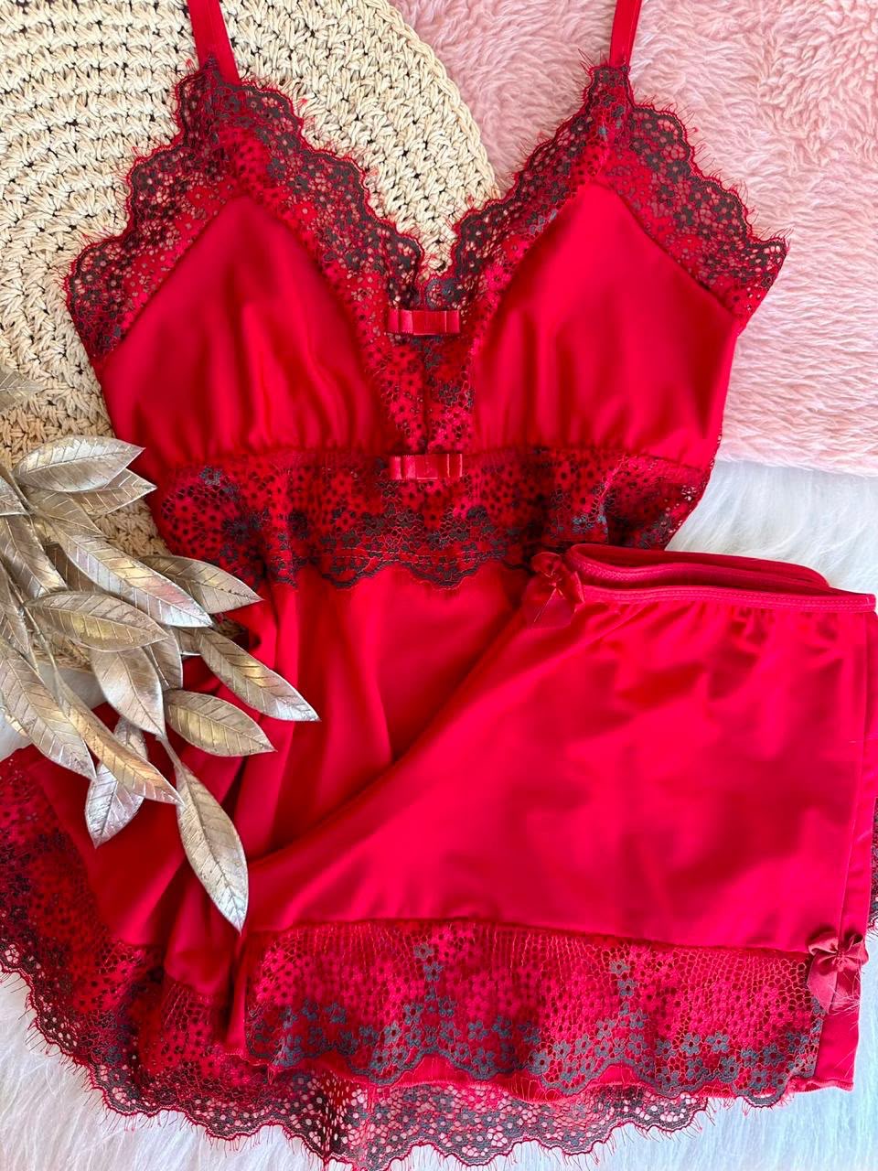 BABYDOLL 2 LACINHOS ABERTO NAS COSTAS VERMELHO COM DETALHES PRETO