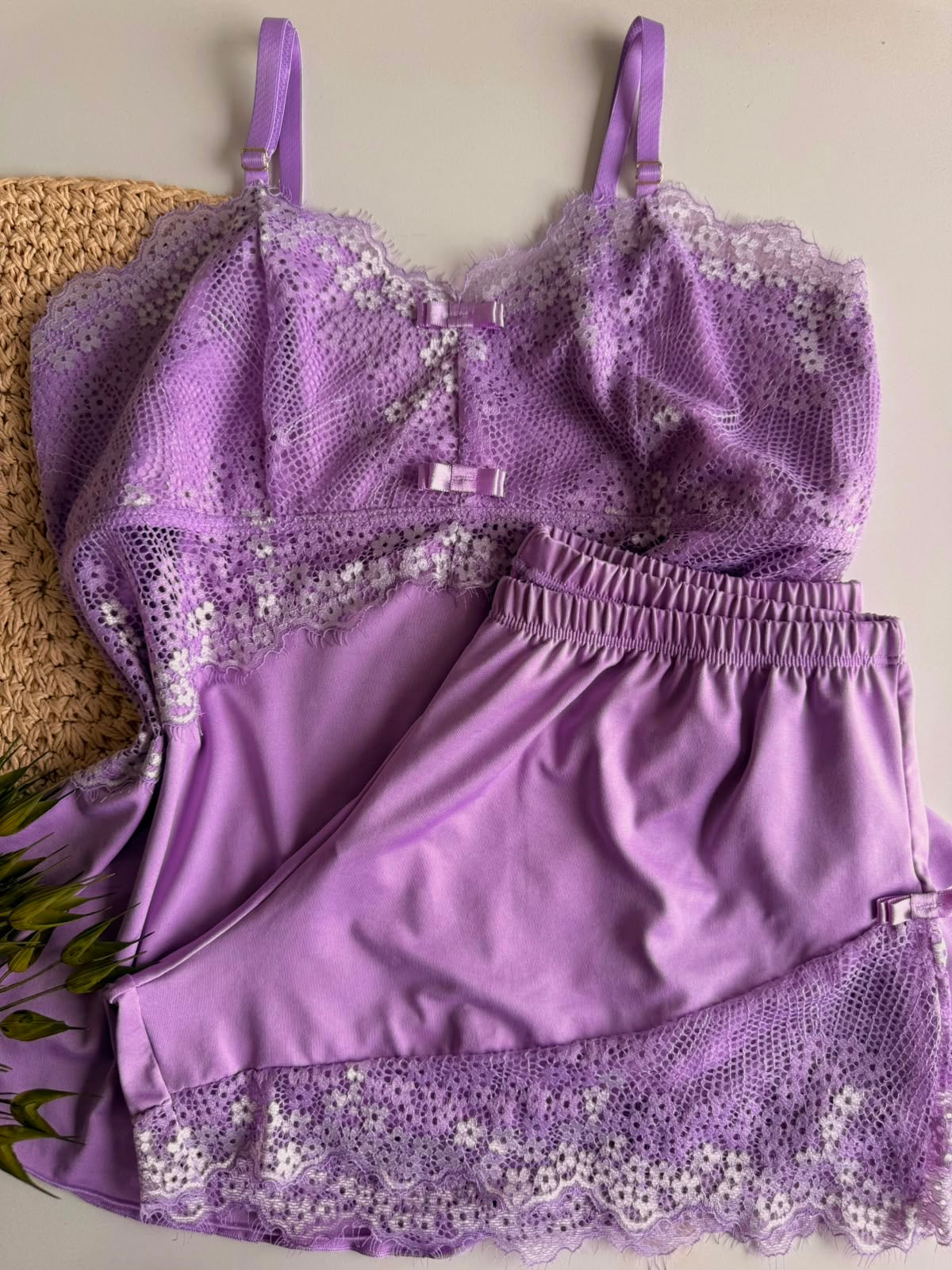 BABYDOLL DONATELA - LILÁS COM DETALHES BRANCO